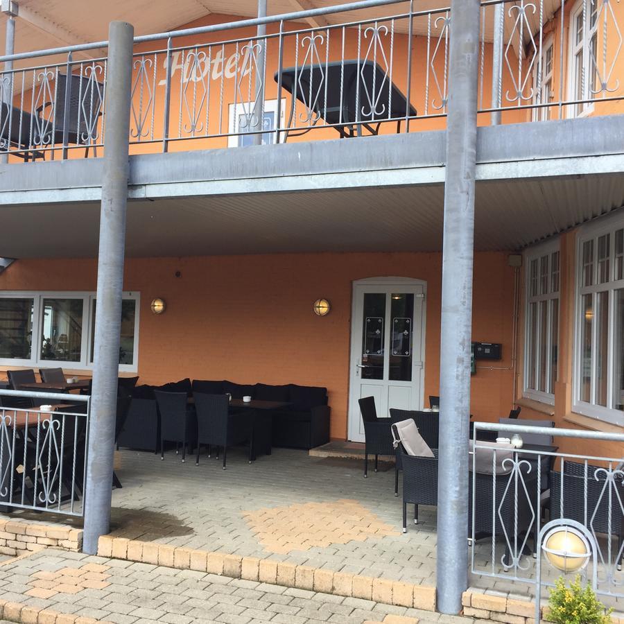 Hotel Klover Es Hellevad Extérieur photo